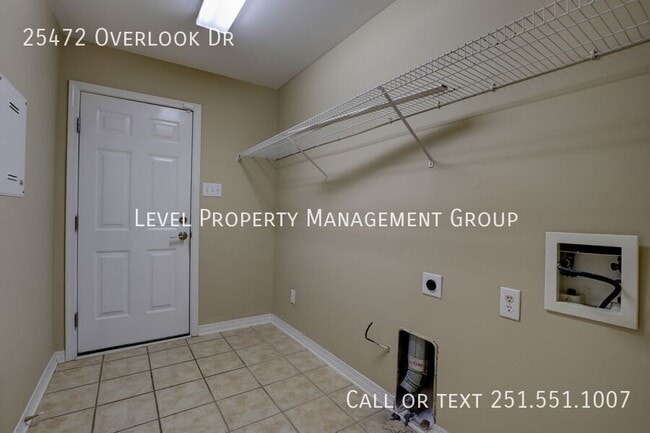 Building Photo - 25472 Overlook Dr