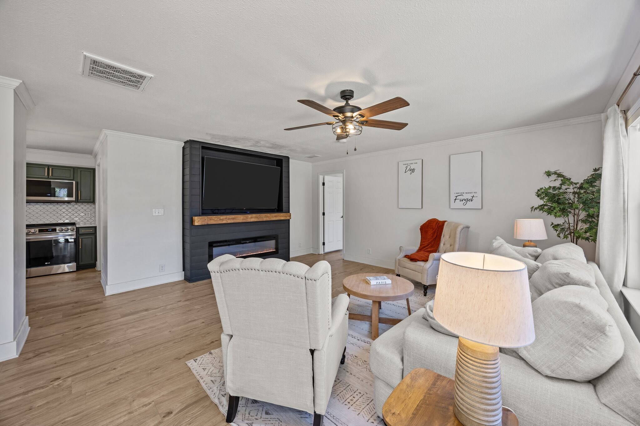 Building Photo - 3057 Fountainview Ave
