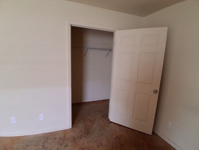 Building Photo - 408 Allyson Dr
