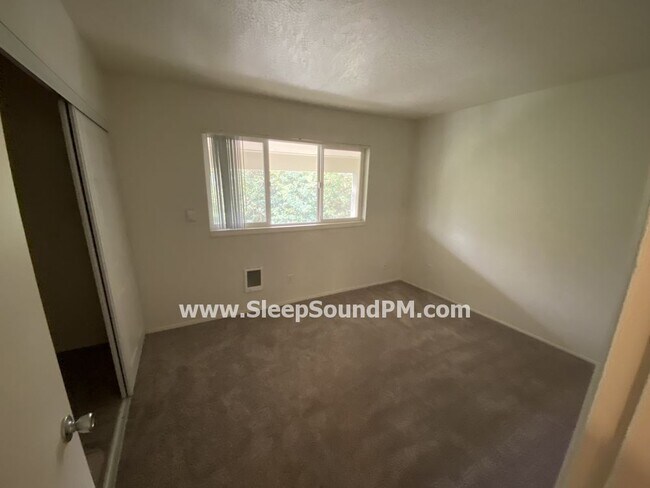 Building Photo - 3123-3153 SW Dolph Ct
