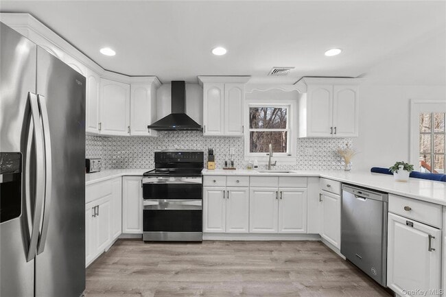 Building Photo - 10 Vernon Dr