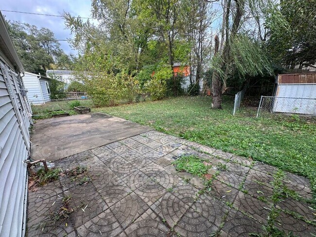 Building Photo - 15315 Fuller Ave