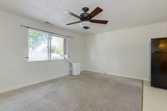 Building Photo - 3097 Forbes Ave