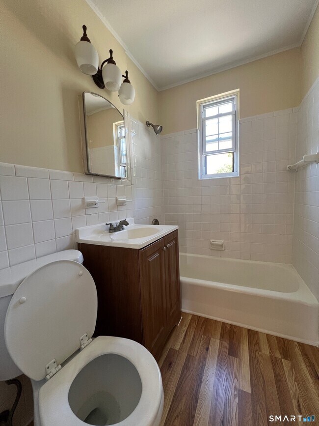 Building Photo - 35 Nob Hill Cir