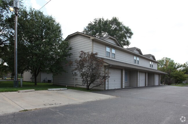 Building Photo - 1120-1136 N Richmond Ave