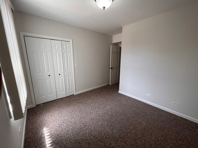 Building Photo - 218 S Hamilton Ave