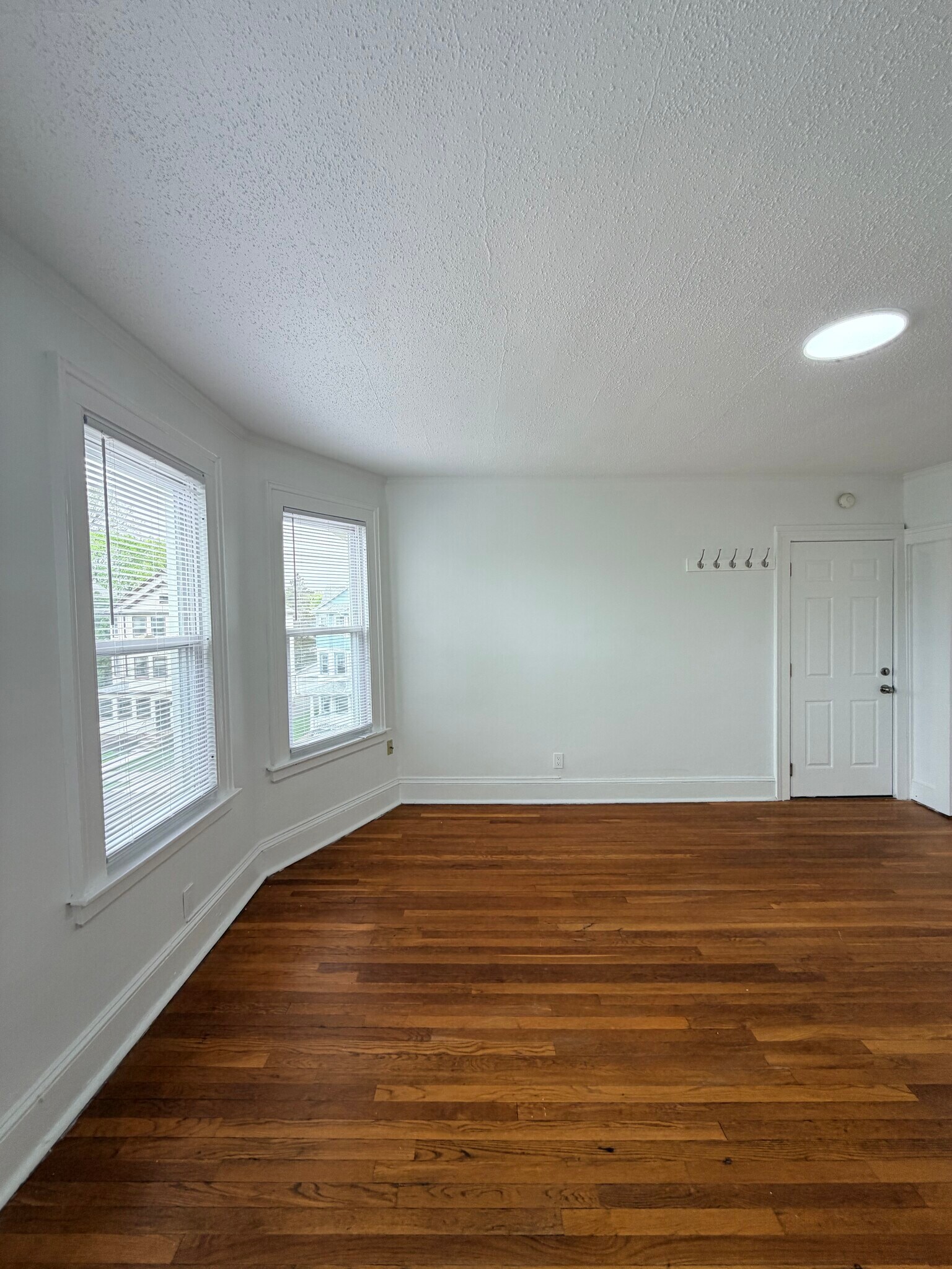 Building Photo - 44 Brooklawn St