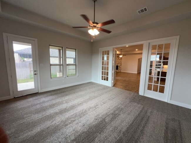 Building Photo - 5714 Caracara St