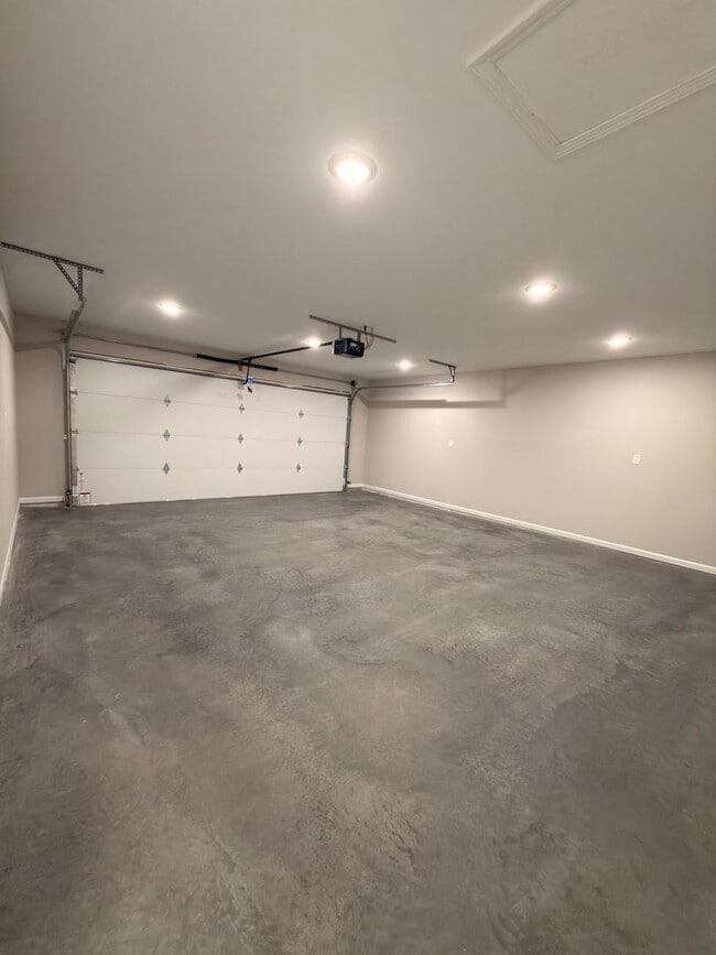 Building Photo - 3031-MF3-E4