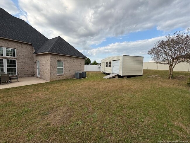 Building Photo - 115 Dairy Ct