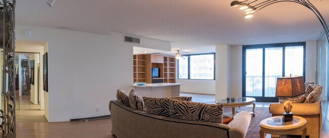 Building Photo - 1800 S Ocean Blvd