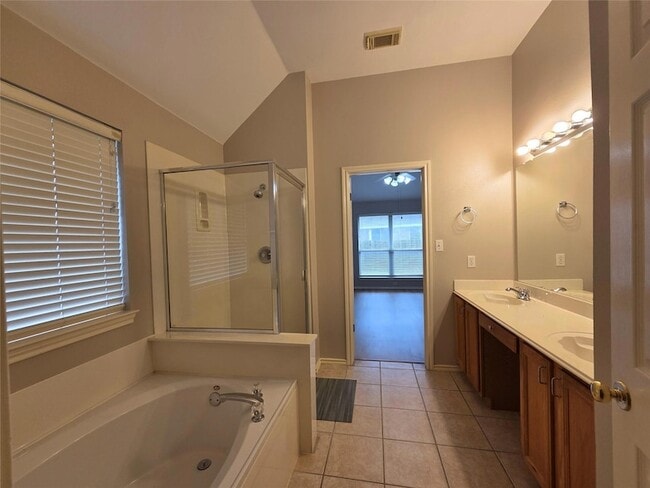 Building Photo - 14901 Sand Dollar Ct