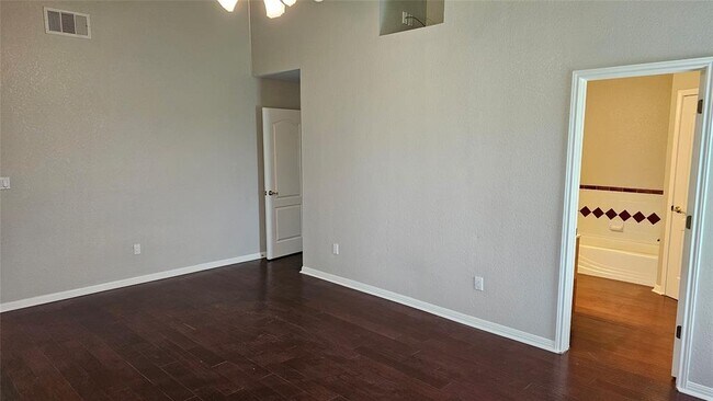 Building Photo - 16 Brenda Ln