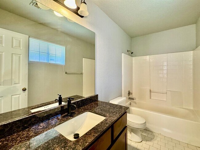 Building Photo - 633 NW 121st St