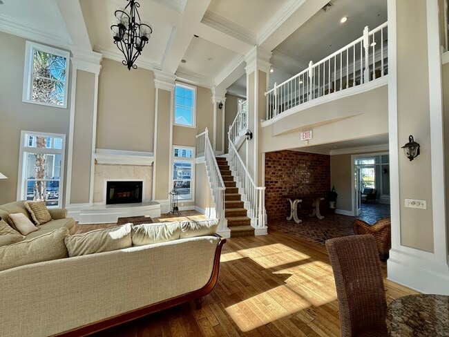 Building Photo - Two bedroom in the heart of Daniel Island - Daniel's Landing