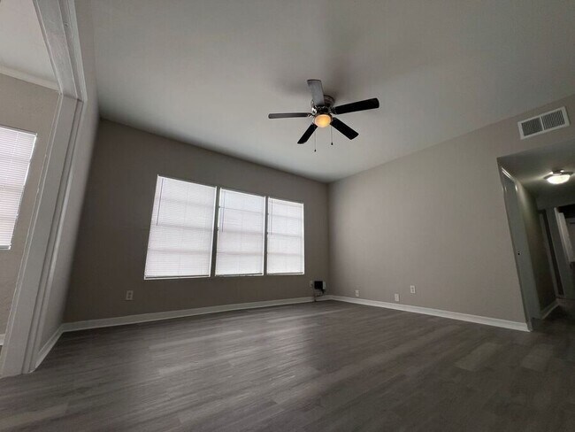 Building Photo - 163 Ave A SE