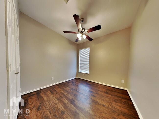 Building Photo - 21635 Falvel Sunset Ct