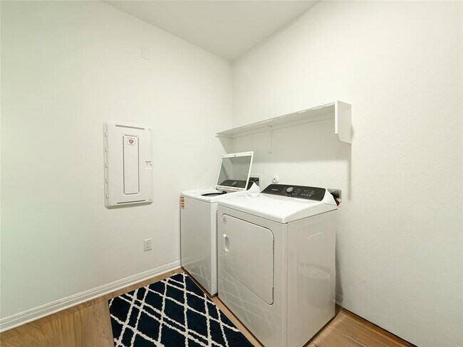 Building Photo - 253 Inlet Ln