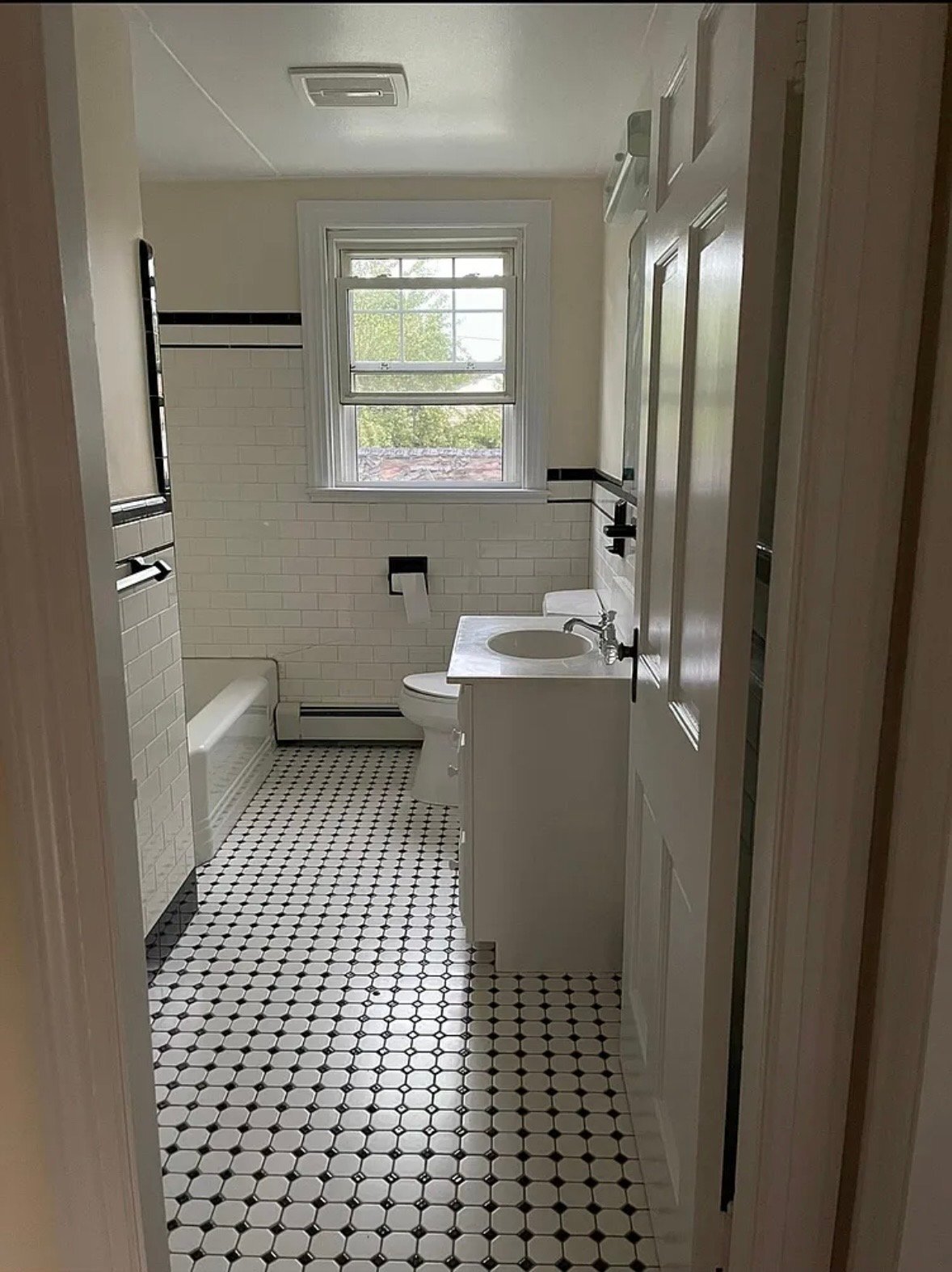 Building Photo - 22 RARITAN Ave