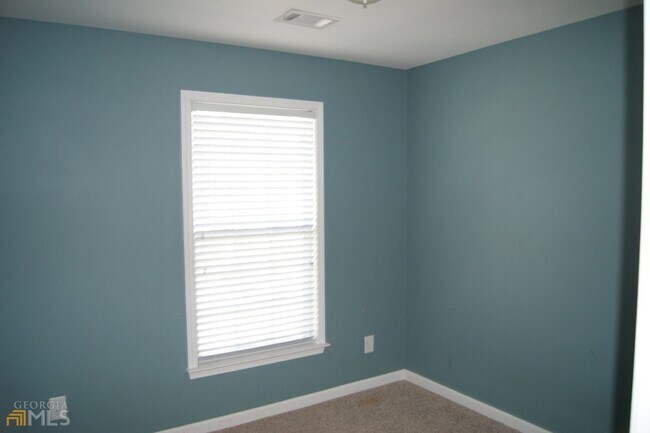 Building Photo - 2754 Deerwood Ln