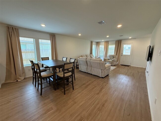 Building Photo - 18634 Gravago Ln