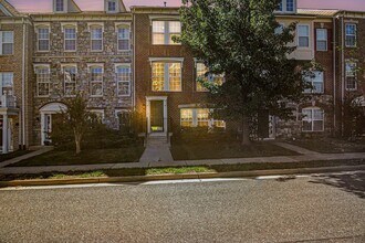 Building Photo - 1114 Ellis Ave