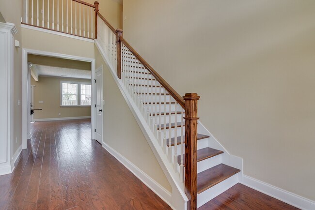 Building Photo - 5458 Everlook Cir