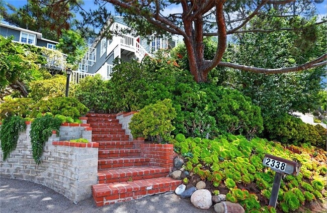 Building Photo - 2344 Glenneyre St