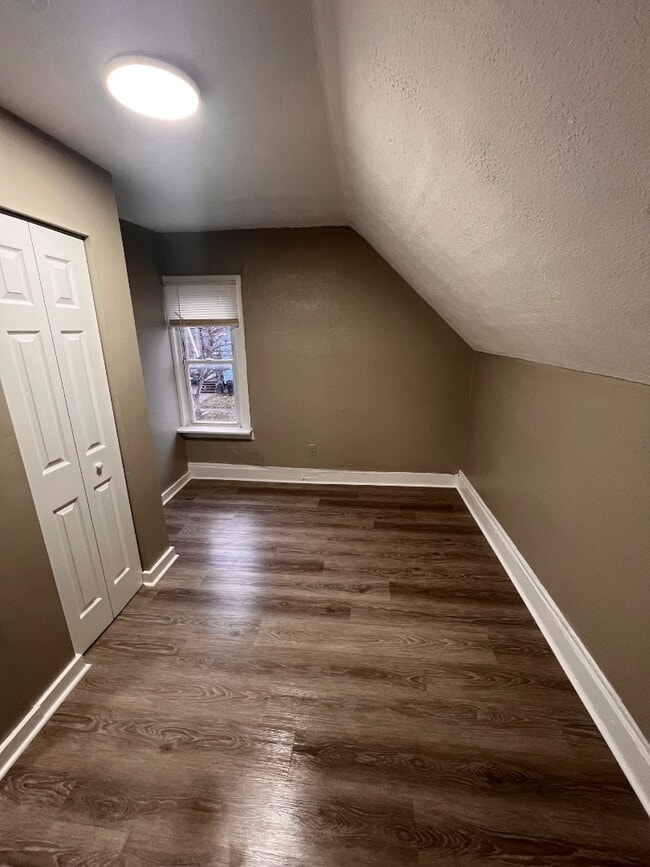Building Photo - Fully Renovated 5-Bedroom, 2-Bath Single-Family — Driveway + Water, Sewer & Trash Covered
