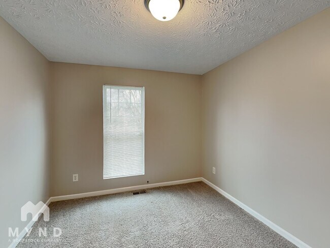 Building Photo - 1998 Grove Way