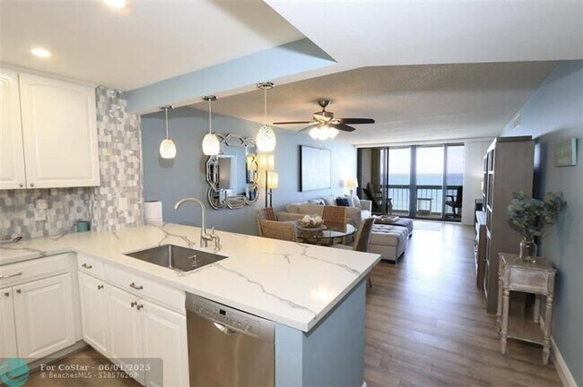 Building Photo - 9940 S Ocean Dr