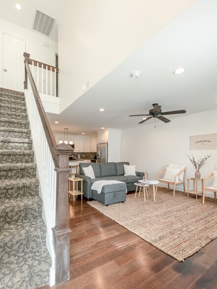 Building Photo - 5011 Jenkins Ave