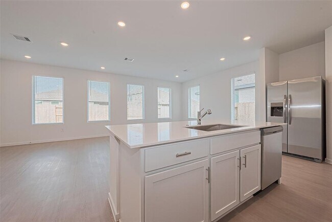 Building Photo - 6822 Harvest Wheat Ln