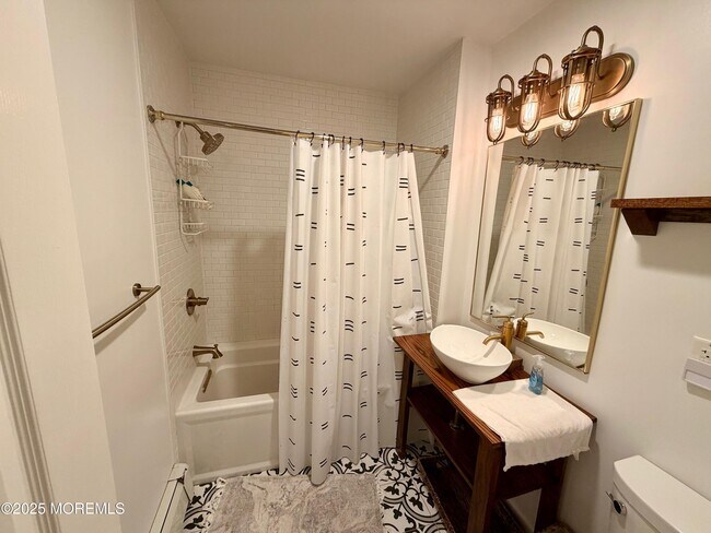 Building Photo - 7 Atlantic Ave