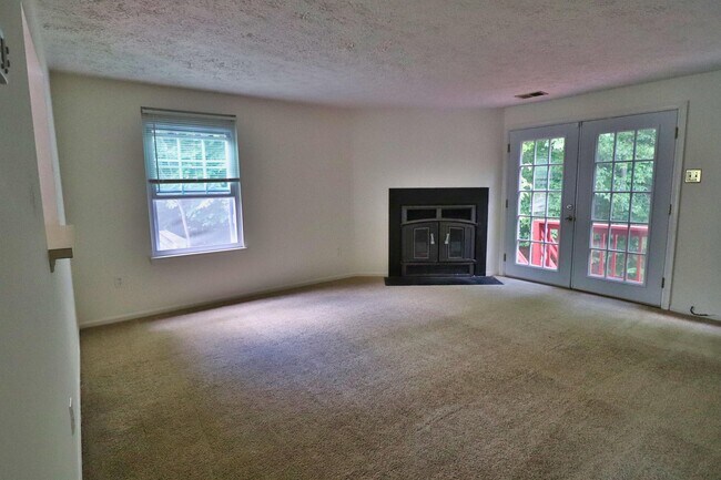 Building Photo - 229 Red Jade Dr