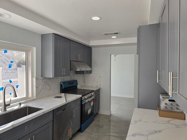 Building Photo - Fully Remodeled 4-Bedroom, 3-Bath Rental H...