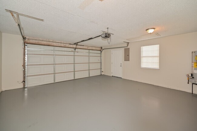 Building Photo - 4218 Knoxville St