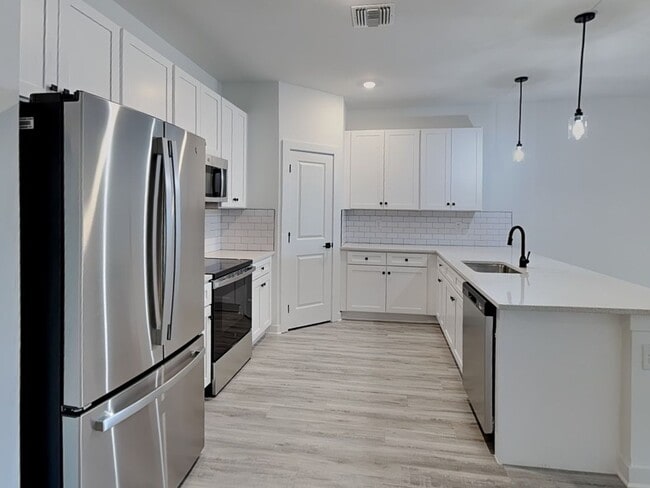 Building Photo - 1284 Navigator Rd