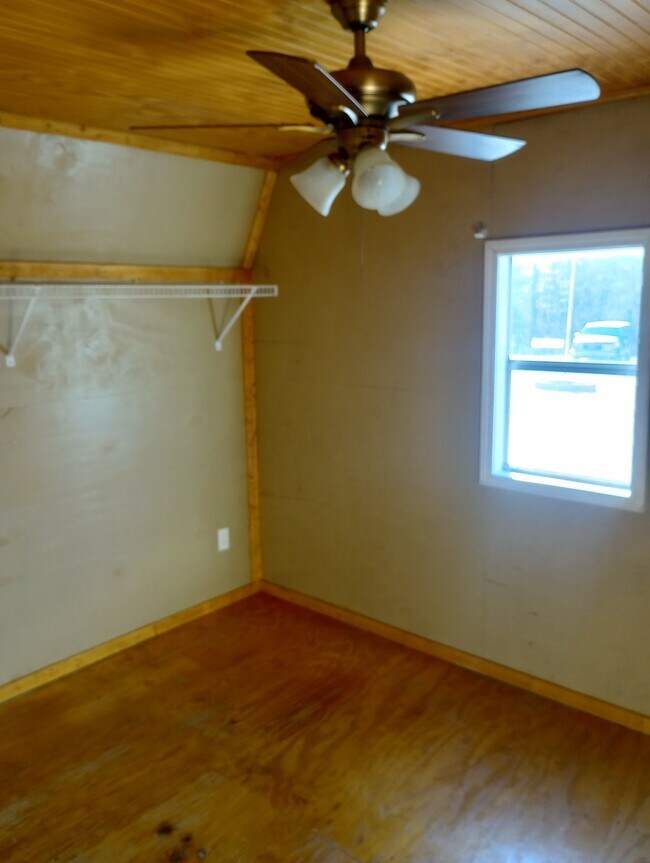 Building Photo - Paris Landing RV Park