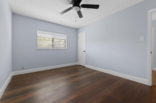 Building Photo - 12811 Huntsman Lake Dr