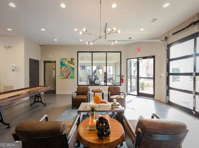 Building Photo - 3500 Windcliff Dr SE