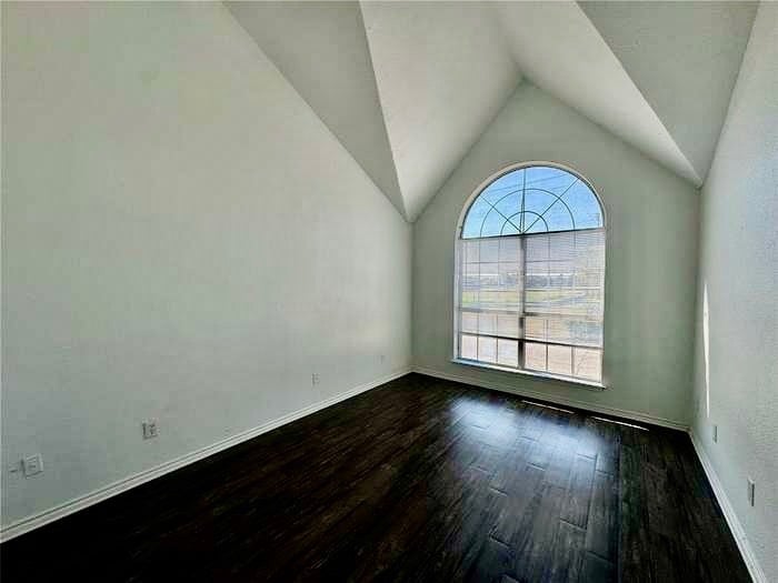 Building Photo - 1114 Holly St