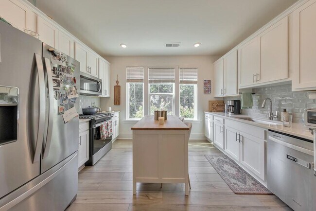 Building Photo - 1519 Layton Ln NW