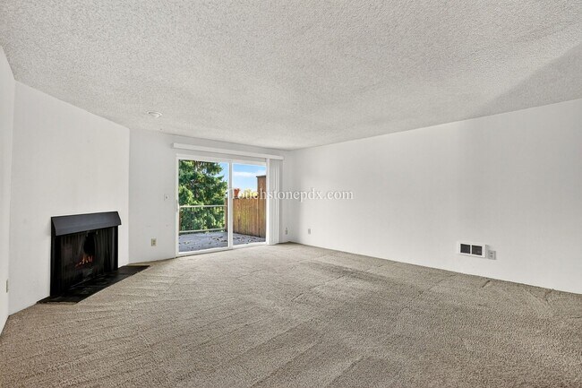 Building Photo - **$500 OFF SECOND MONTH RENT!**Bright Home with Stunning Mountain Skyline Setting!