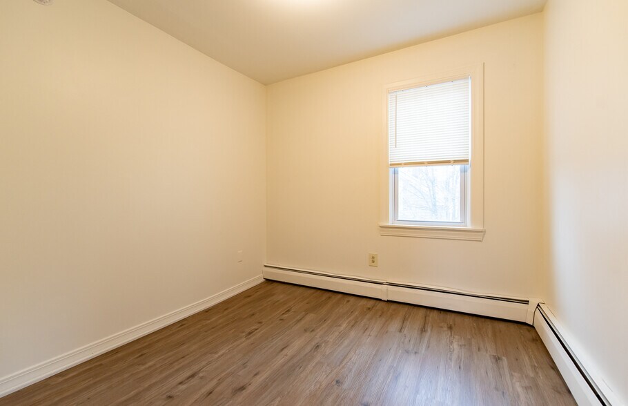 Building Photo - 65 Preston St