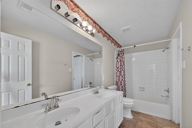 Building Photo - 602 Field Run Ct