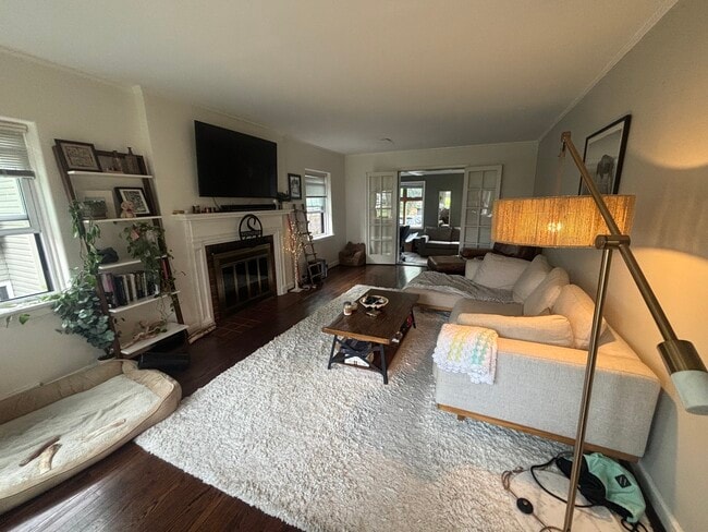 Building Photo - 290 Elm Park Ave