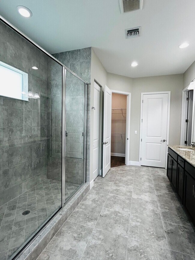 Building Photo - 5468 Pecan Dr