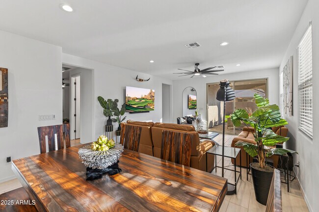 Building Photo - 5419 W Las Palmaritas Dr