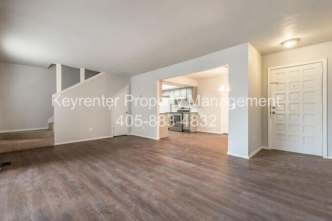 Building Photo - 9020-9020 N Rockwell Dr
